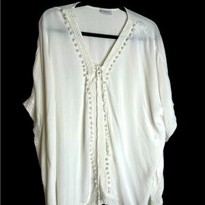Bindya Women's Boho Pom Pom Tunic Poncho White Lace Trim.
